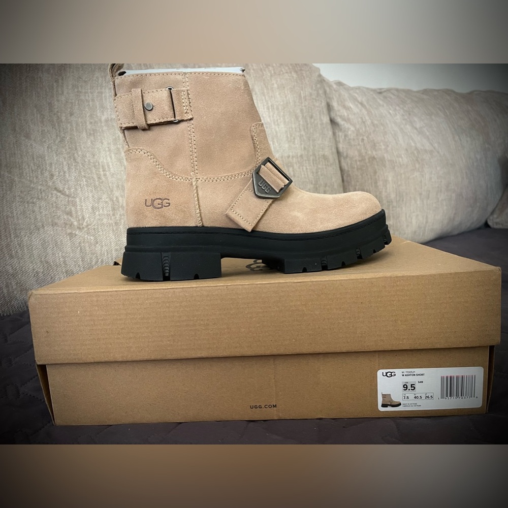 UGG boots size 9.5